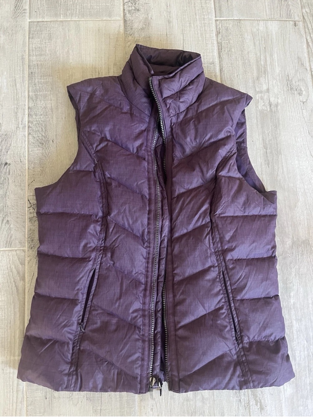 Prana small women’s Quilted Puffer Vest - Deep Plum purple with pockets